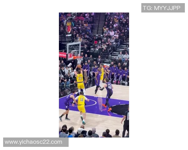 卢卡东契奇引领新生代篮球风潮展现全能球场统治力